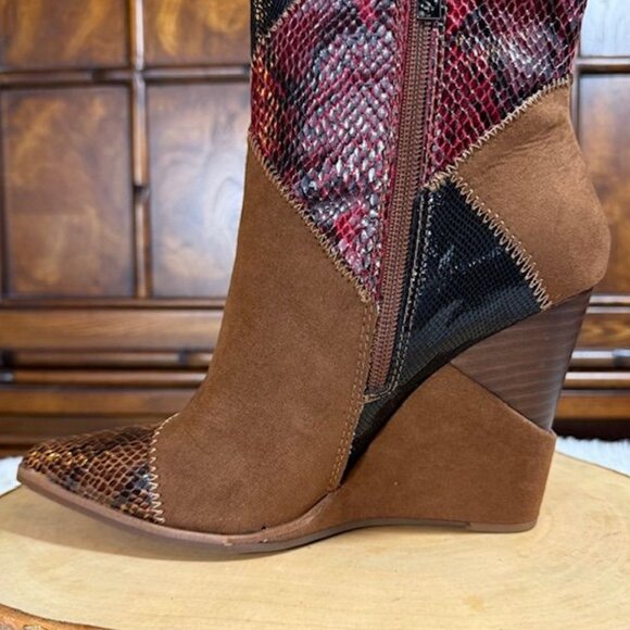 Jessica Simpson Henlee Dark Tan Glossy Desert Snake Combo Textured Wedge Boot - Picture 10 of 16